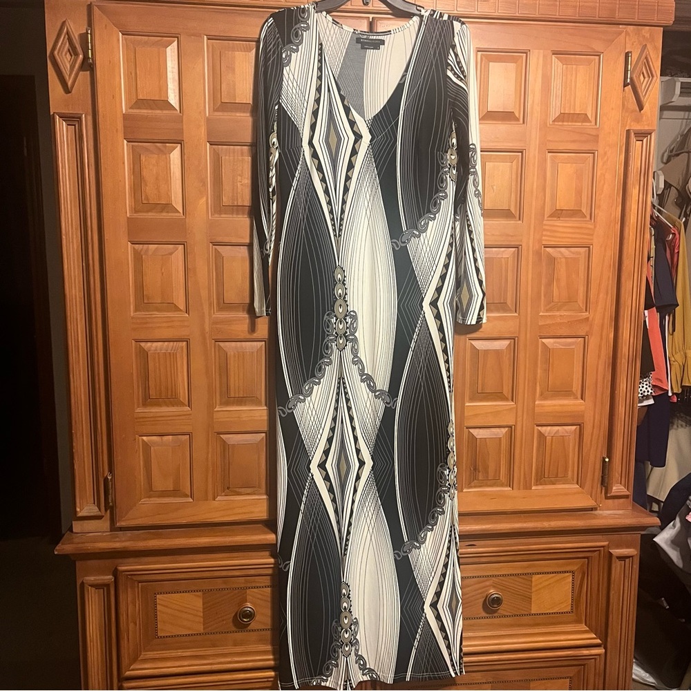 BCBGMaxAzria Women’s Maxi Dress Size S/Fits Medium Perfectly!